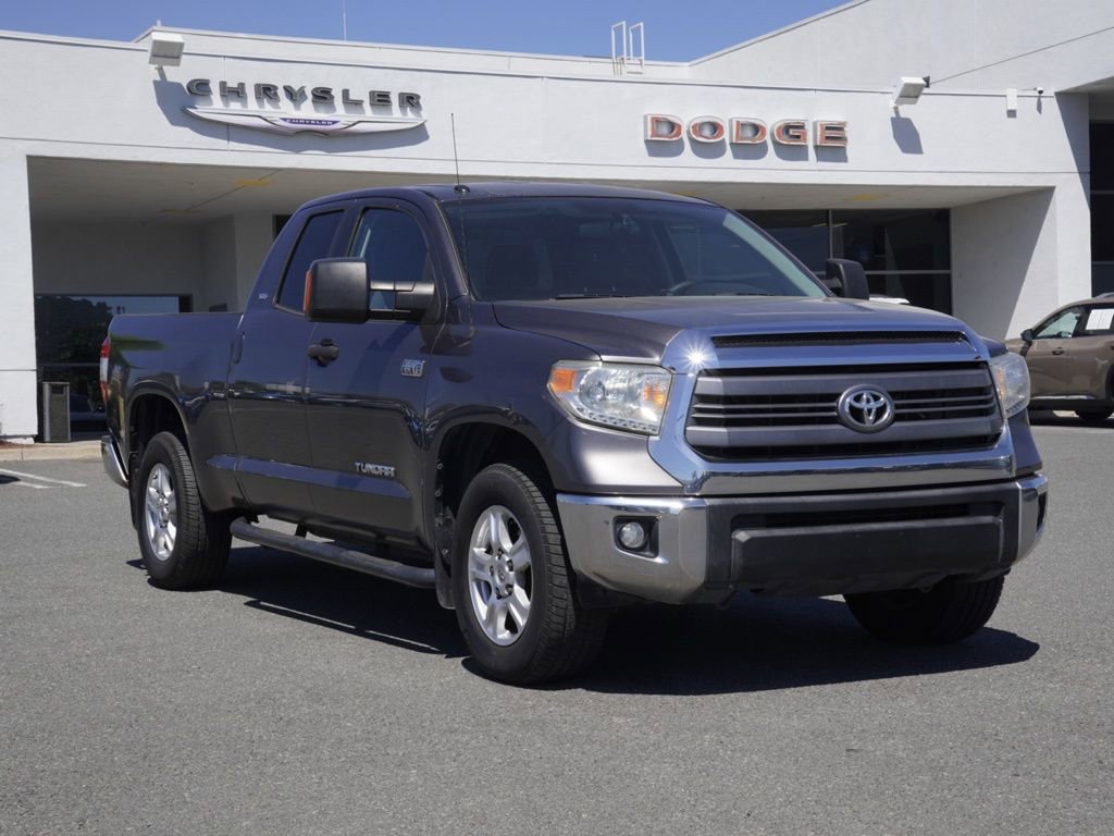 Used 2015 Toyota Tundra SR5 image 2