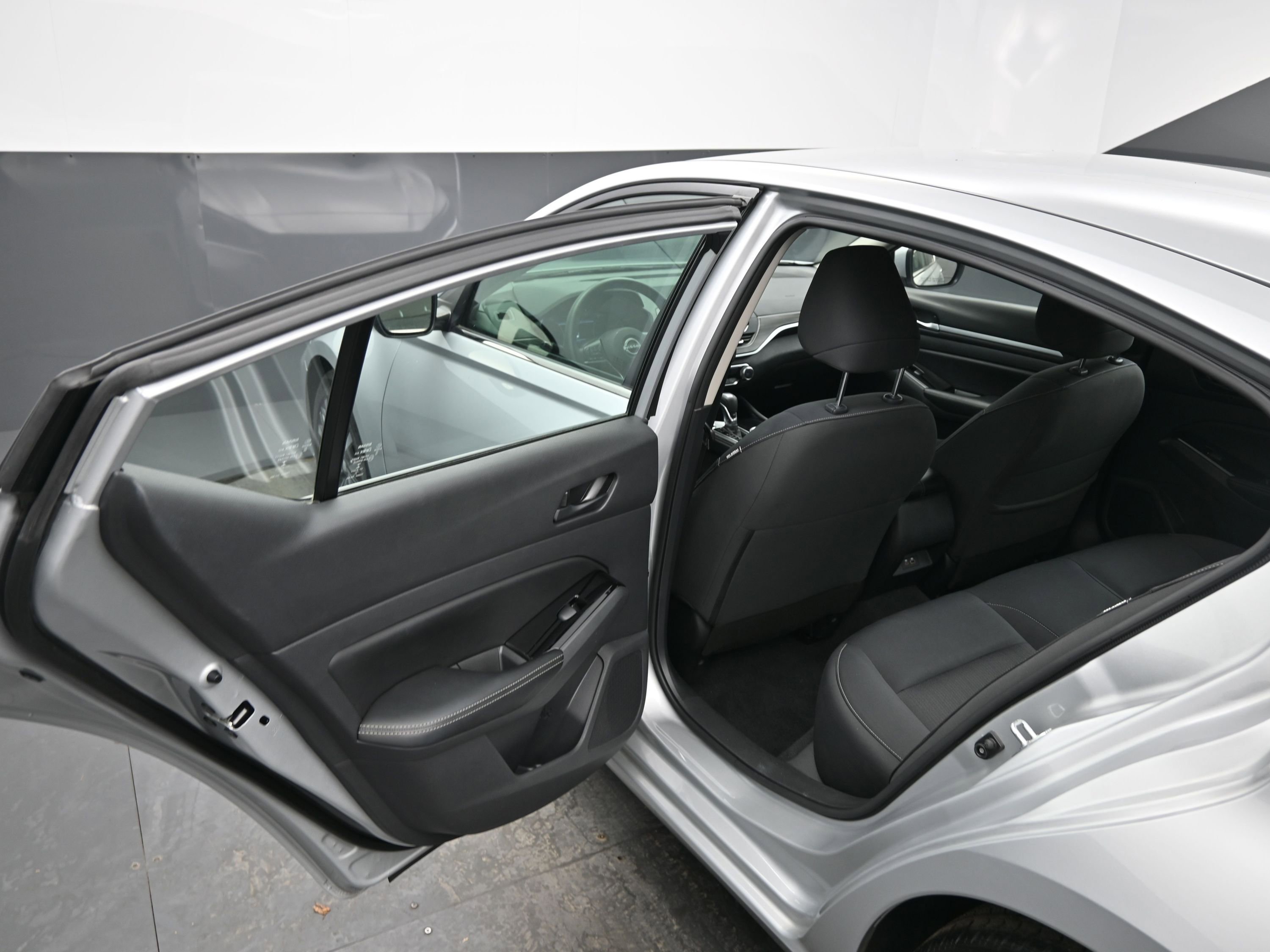 Used 2023 Nissan Altima 2.5 SV image 15