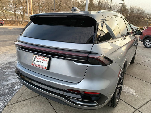 Certified 2024 Lincoln Nautilus Reserve AWD/4WD image 6