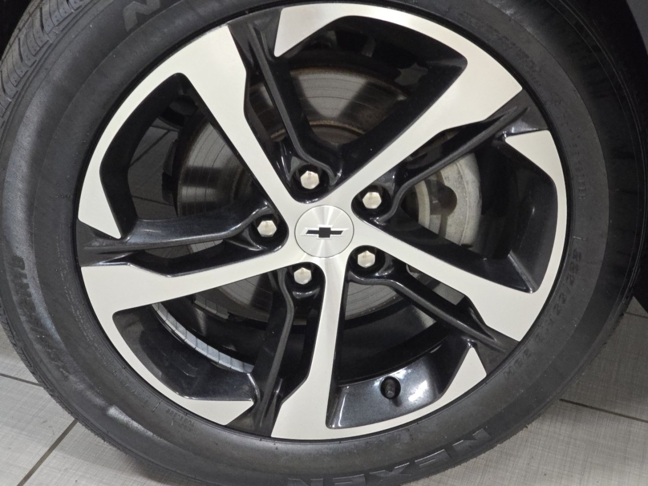 Used 2024 Chevrolet Trax RS FWD image 9