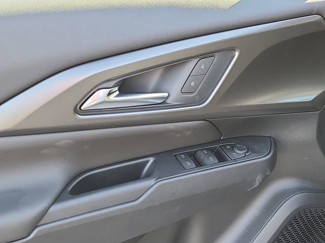 New 2026 Chevrolet Equinox EV LT image 18