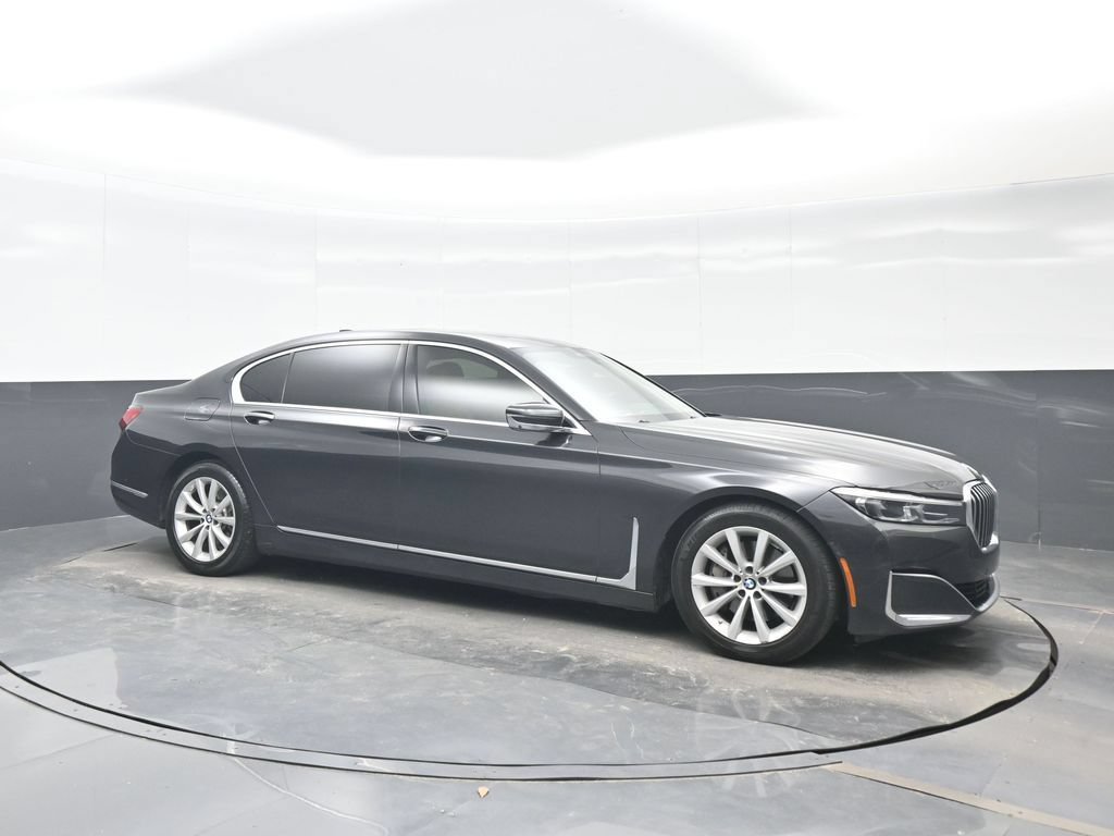 Used 2021 BMW 740i w/ Premium Package RWD image 8