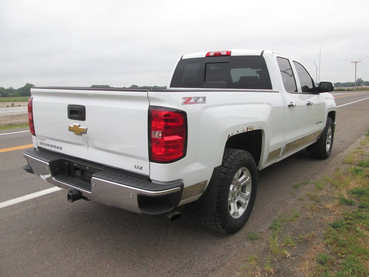 Used 2014 Chevrolet Silverado 1500 LTZ Z71 w/ LTZ Plus Package AWD/4WD image 6