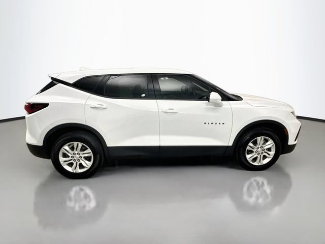Used 2022 Chevrolet Blazer LT w/ LPO, Cargo Package FWD image 9