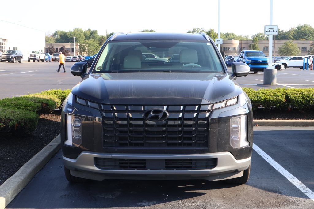 Used 2023 Hyundai Palisade Limited AWD/4WD image 2