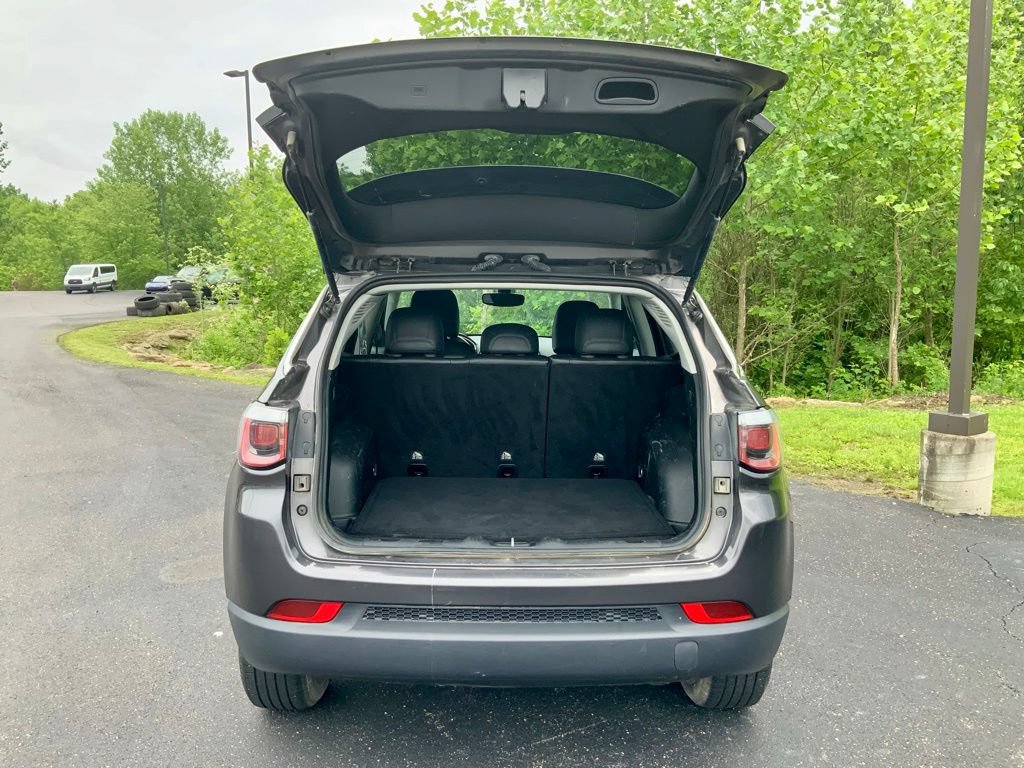 Used 2019 Jeep Compass Latitude w/ Popular Equipment Group AWD/4WD image 13