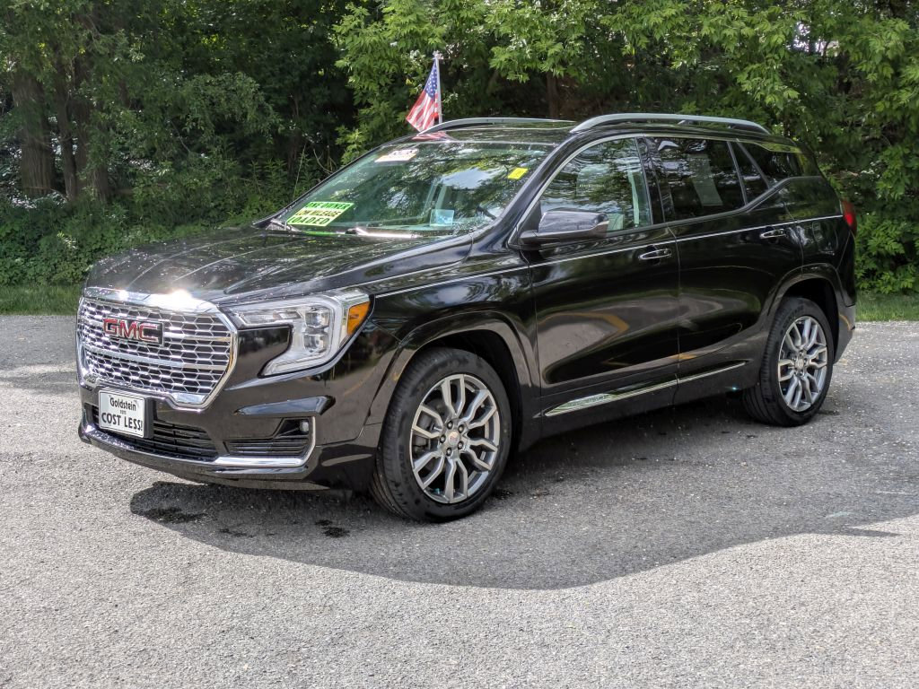 Certified 2023 GMC Terrain Denali AWD/4WD image 3