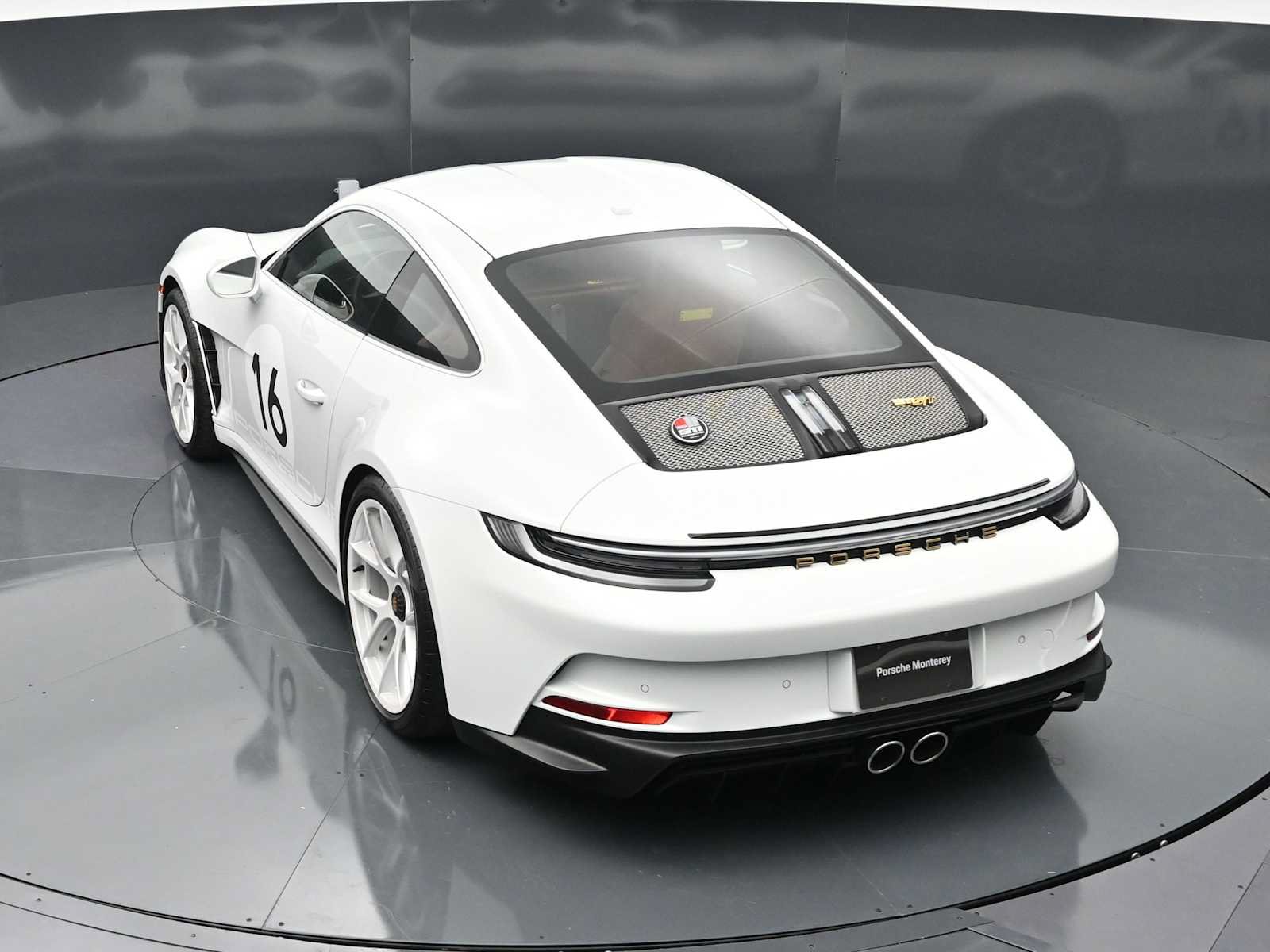 Certified 2024 Porsche 911 GT3 RS RWD image 40