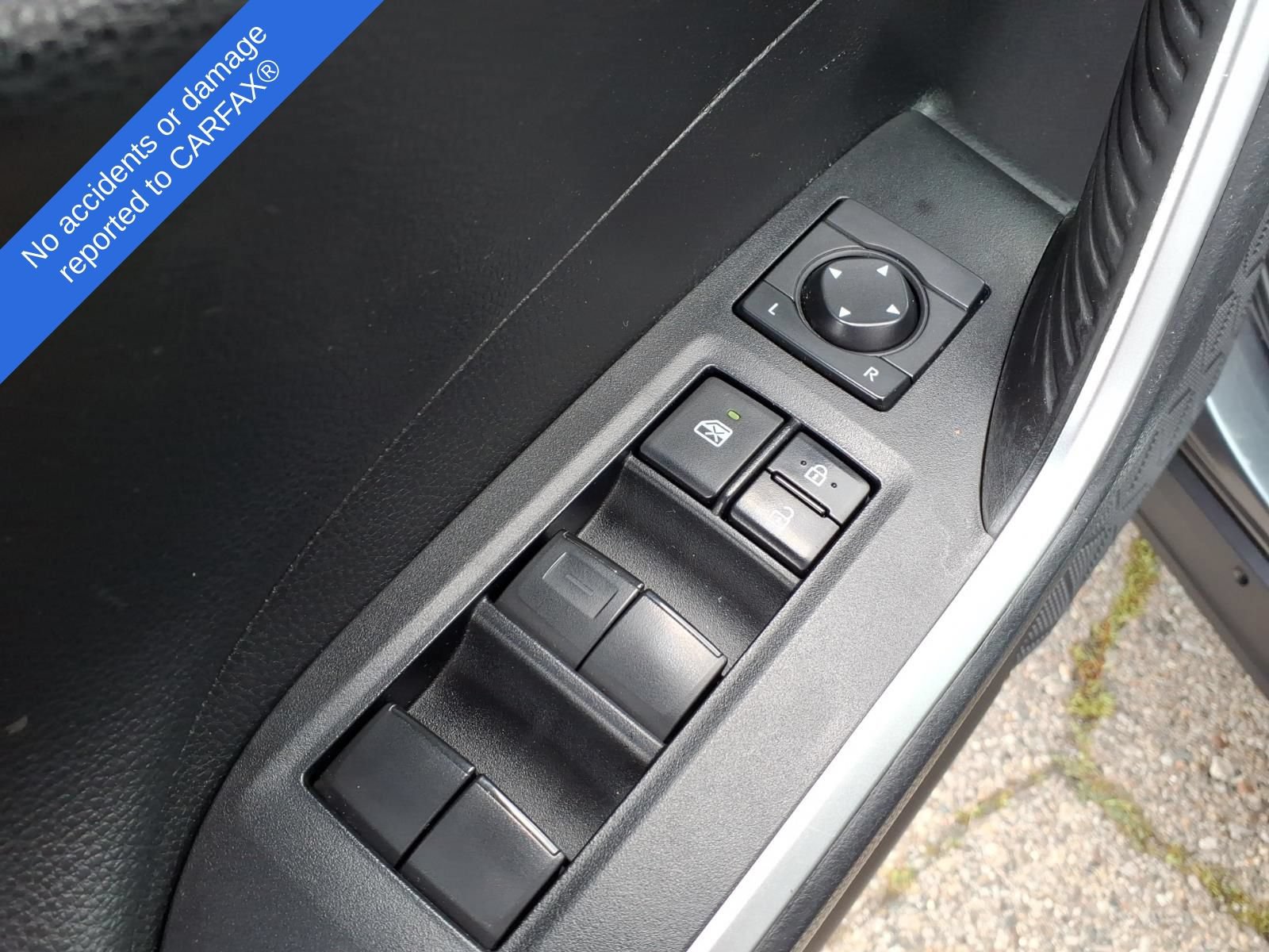 Used 2020 Toyota RAV4 TRD Off-Road AWD/4WD image 17