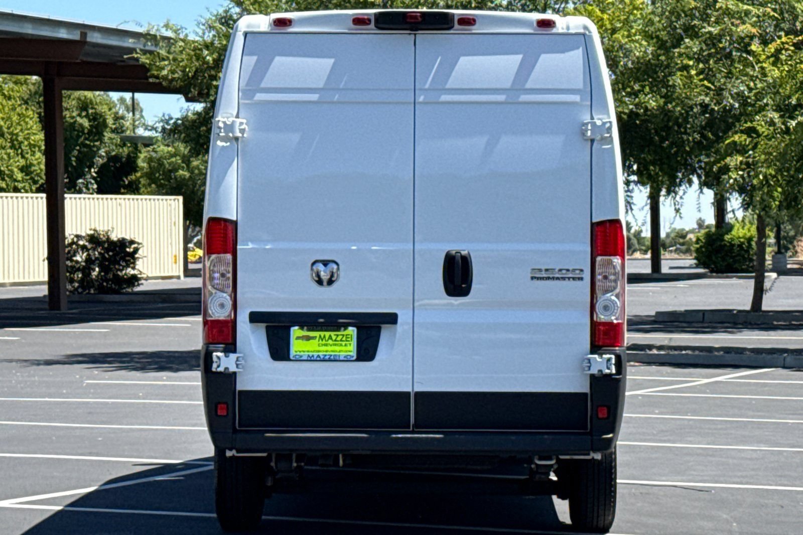 Used 2024 RAM ProMaster 2500 w/ Convenience Group FWD image 11