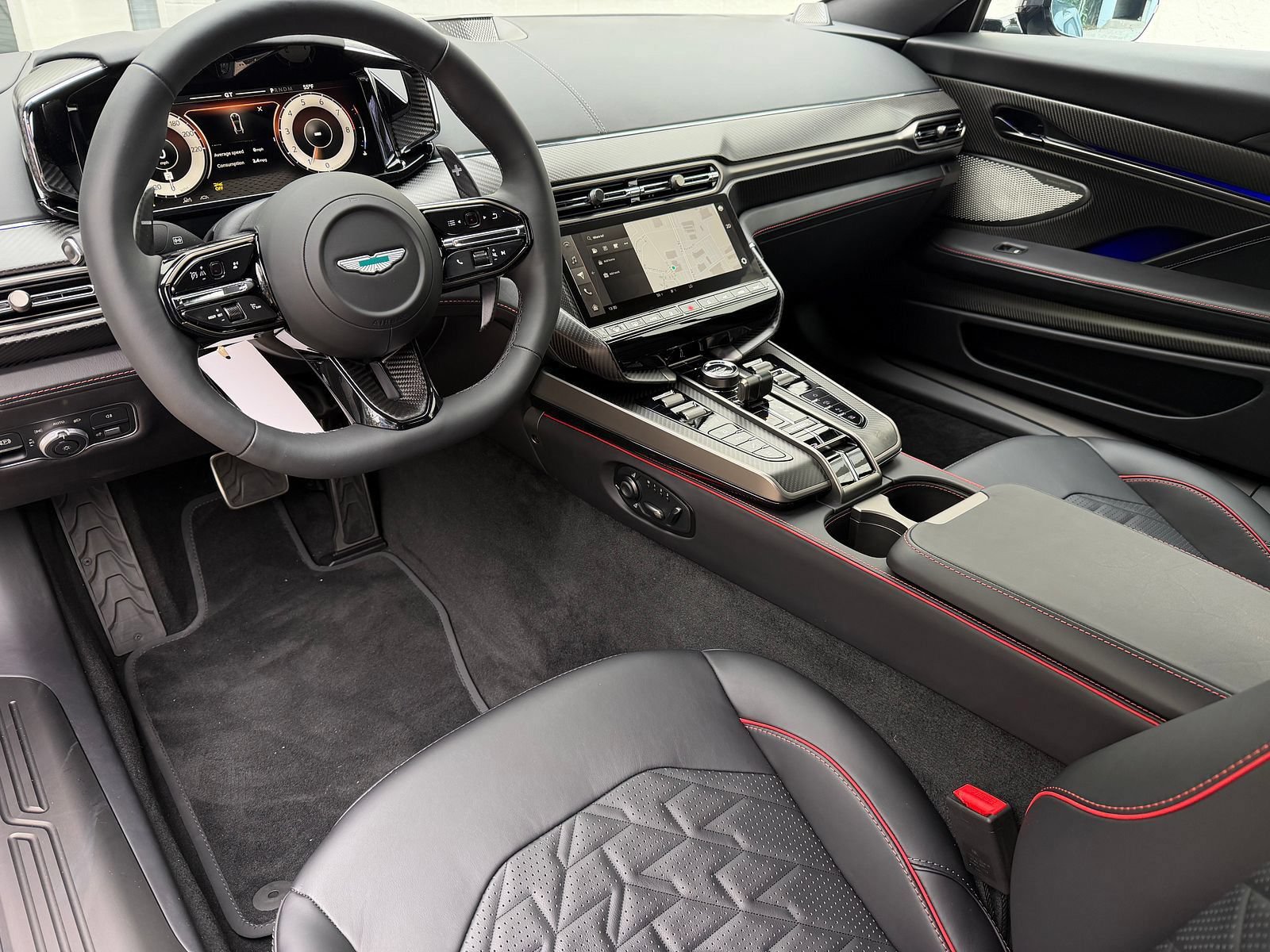 New 2026 Aston Martin Vanquish Convertible RWD image 3