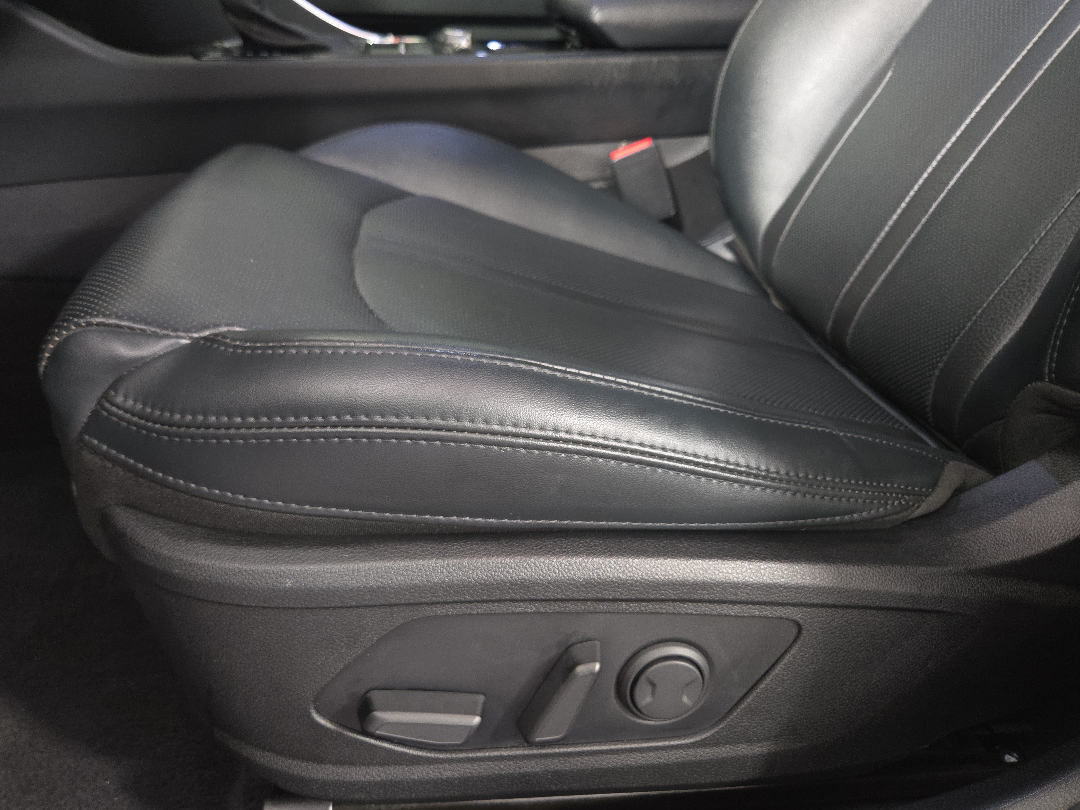 Used 2024 Kia K5 EX w/ EX Premium Package FWD image 32