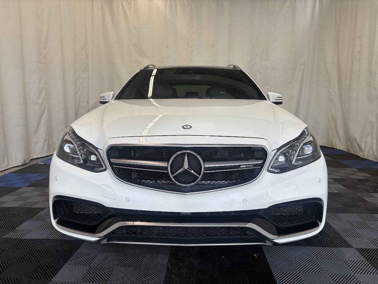 Used 2014 Mercedes-Benz E 63 AMG S-Model image 4