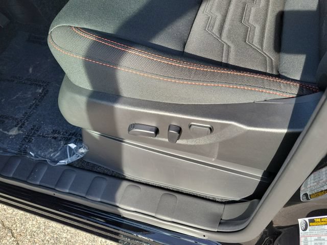 New 2026 Nissan Frontier Pro-X w/ Pro-X Convenience Package RWD image 9