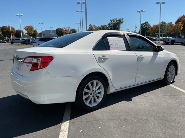 Used 2014 Toyota Camry XLE w/ Leather Package FWD image 8