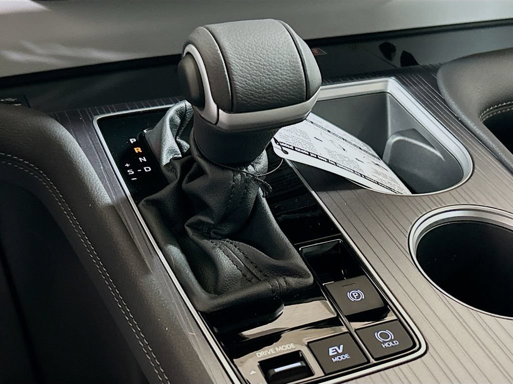 New 2025 Toyota Sienna XLE FWD image 16