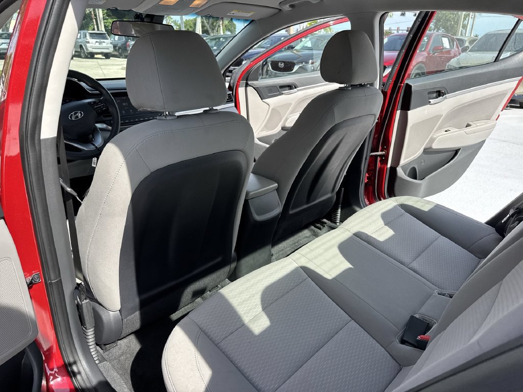 Used 2019 Hyundai Elantra SEL FWD image 34