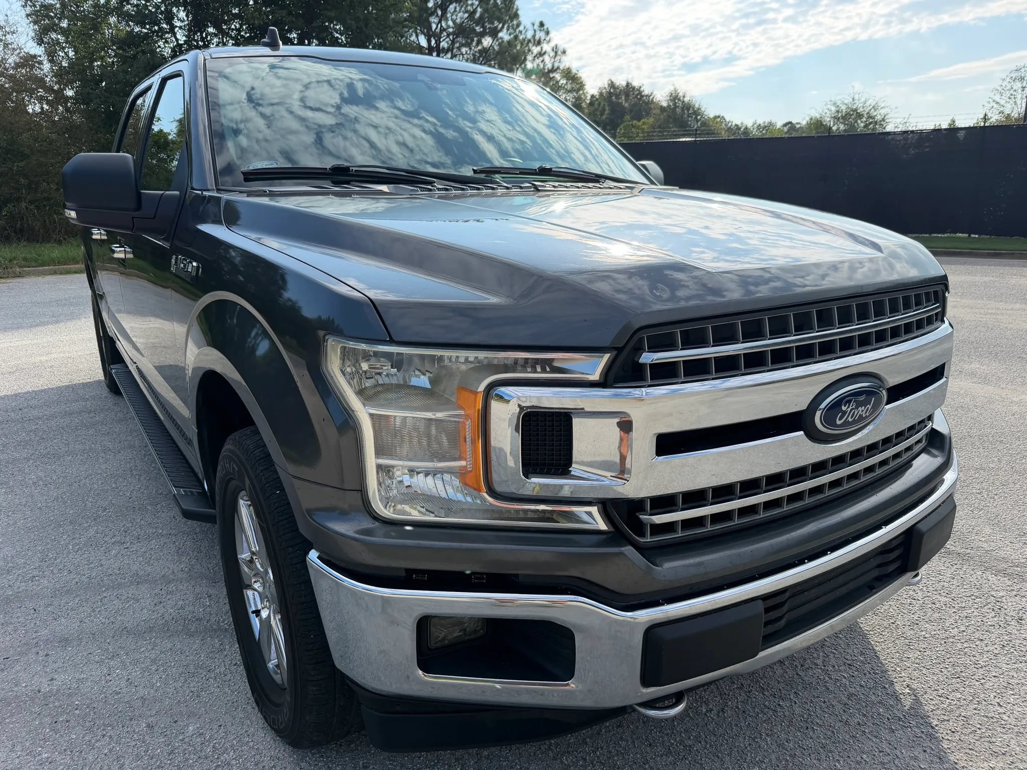Used 2019 Ford F150 XLT w/ Equipment Group 302A Luxury AWD/4WD image 7