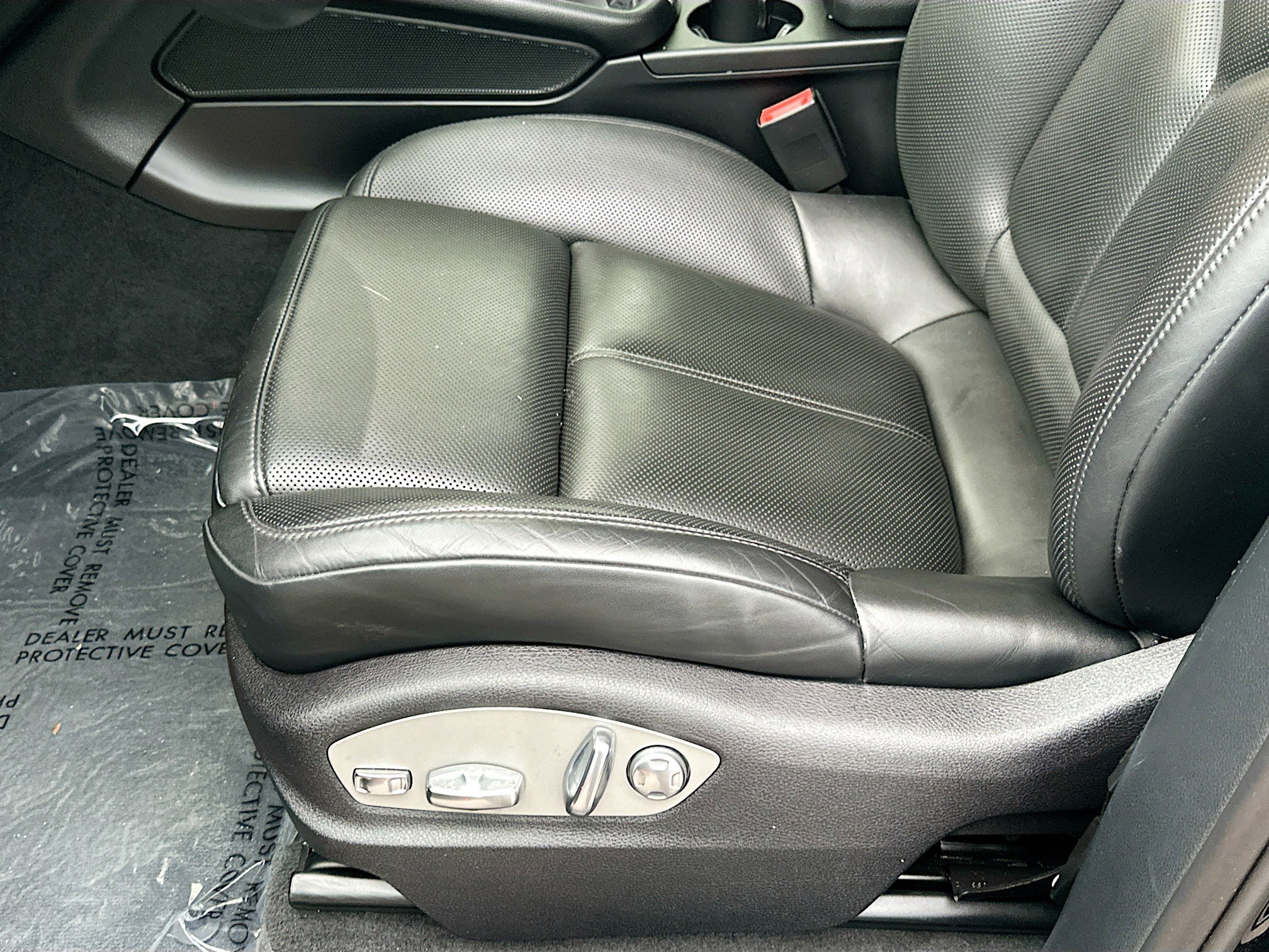 Used 2024 Porsche Macan image 19