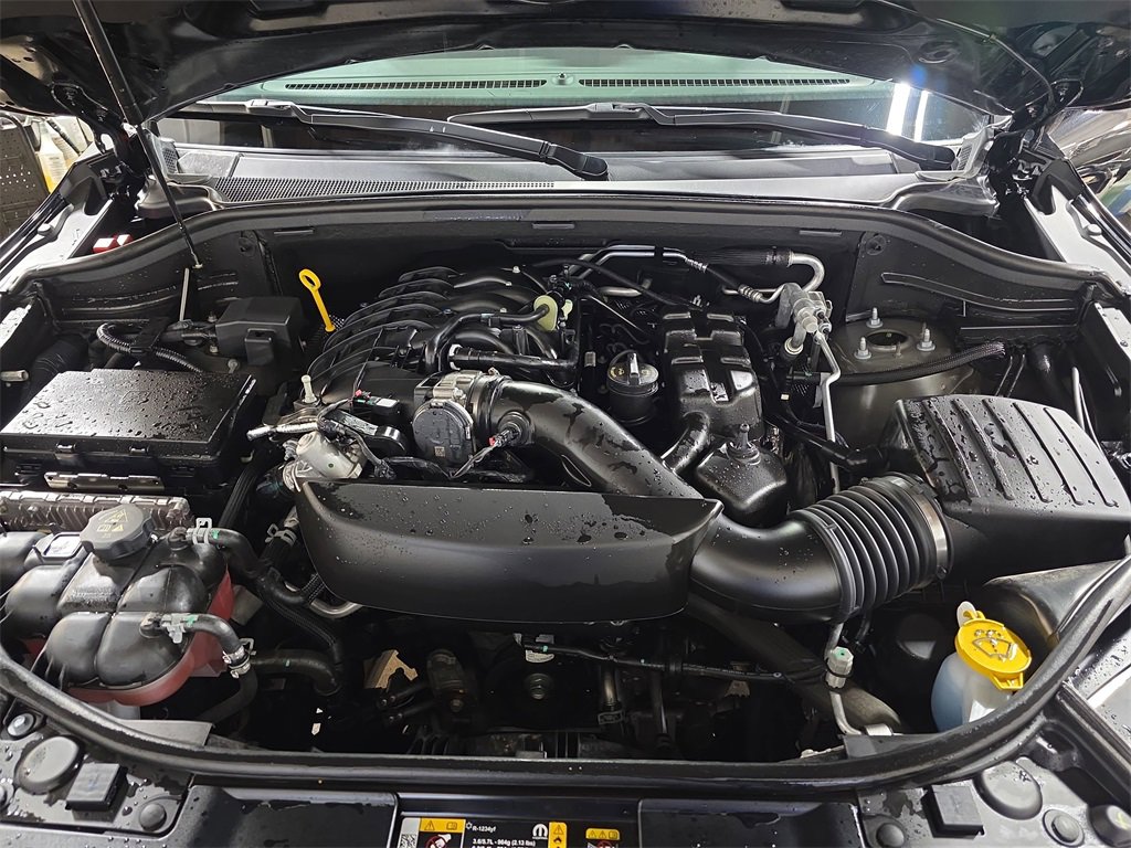 Used 2025 Dodge Durango GT image 29