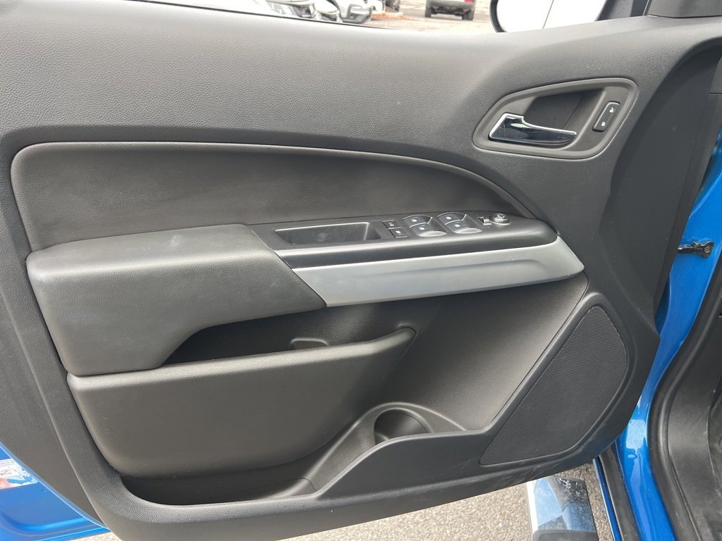 Used 2022 Chevrolet Colorado LT w/ Chrome Appearance Package image 20