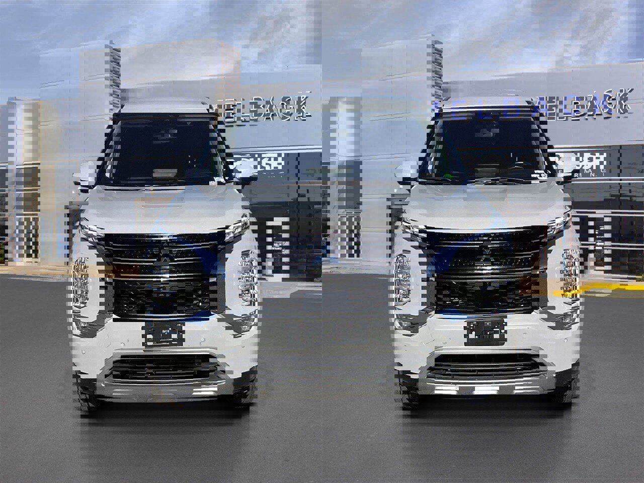 Used 2024 Mitsubishi Outlander SE image 8