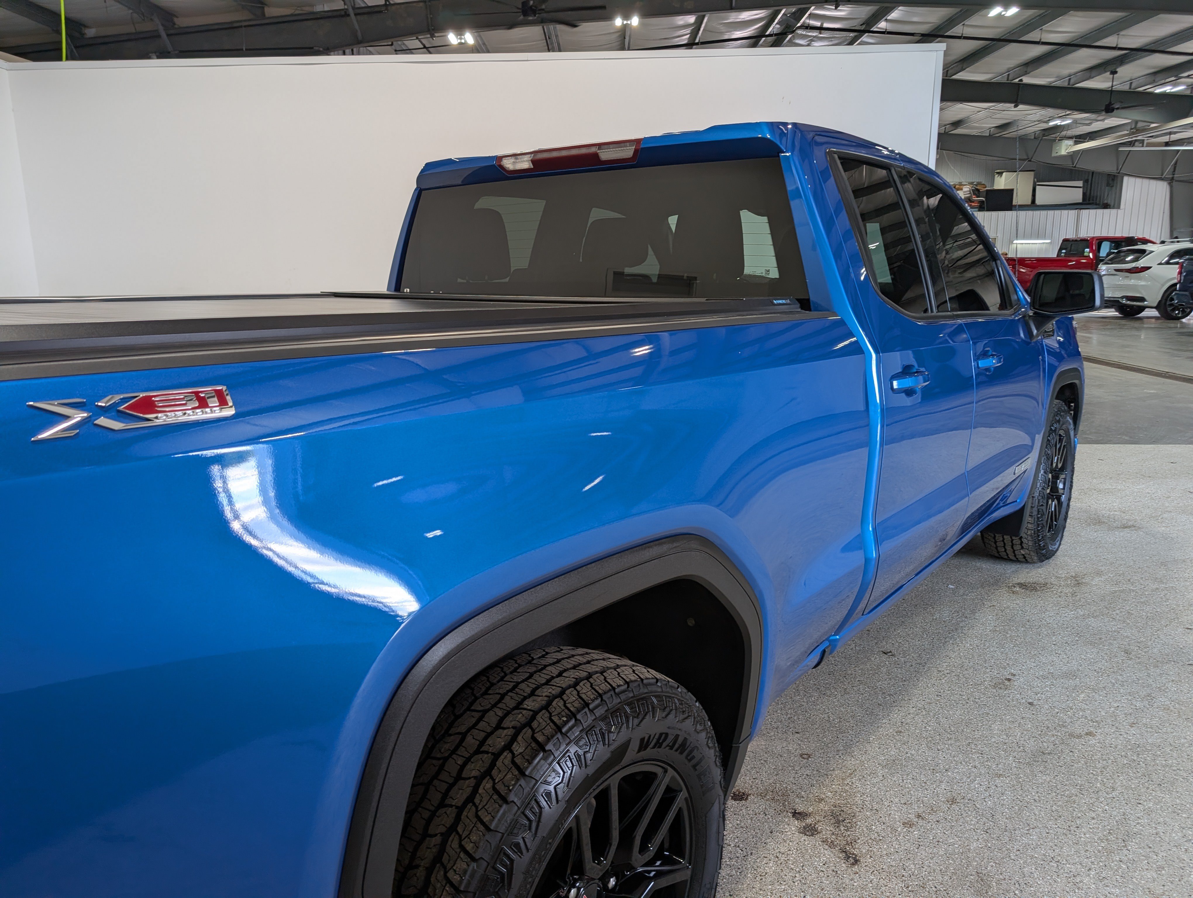 Used 2023 GMC Sierra 1500 Elevation AWD/4WD image 3