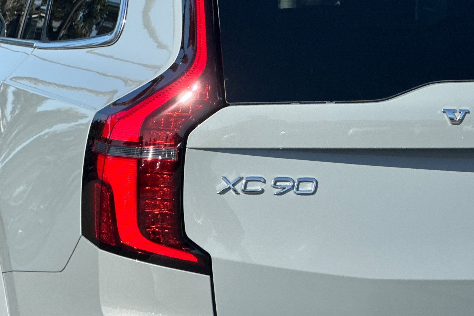 New 2027 Volvo XC90 B6 Plus AWD/4WD image 24