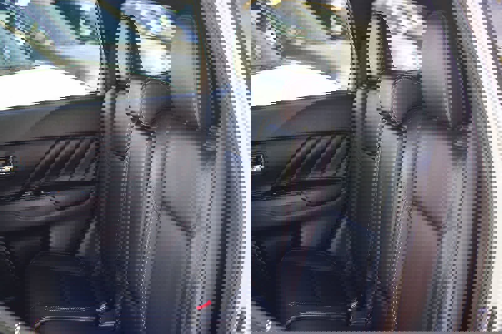 Used 2022 Mitsubishi Outlander LE image 18