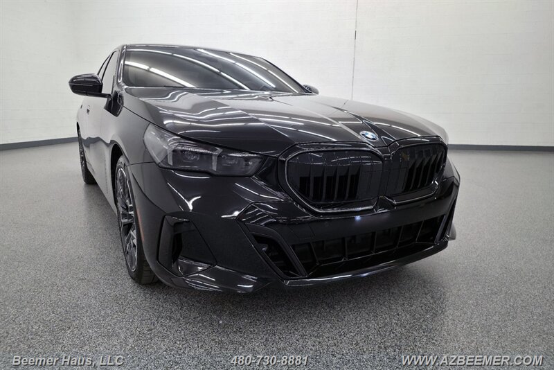 Used 2026 BMW 530i w/ M Sport Package RWD image 7