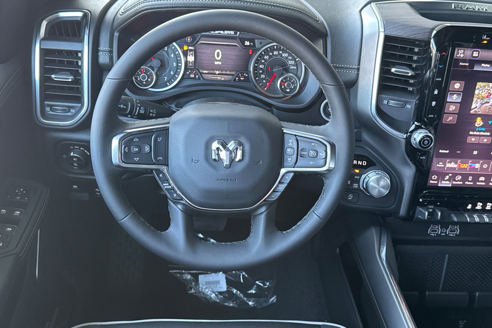 New 2026 RAM 1500 Laramie AWD/4WD image 13
