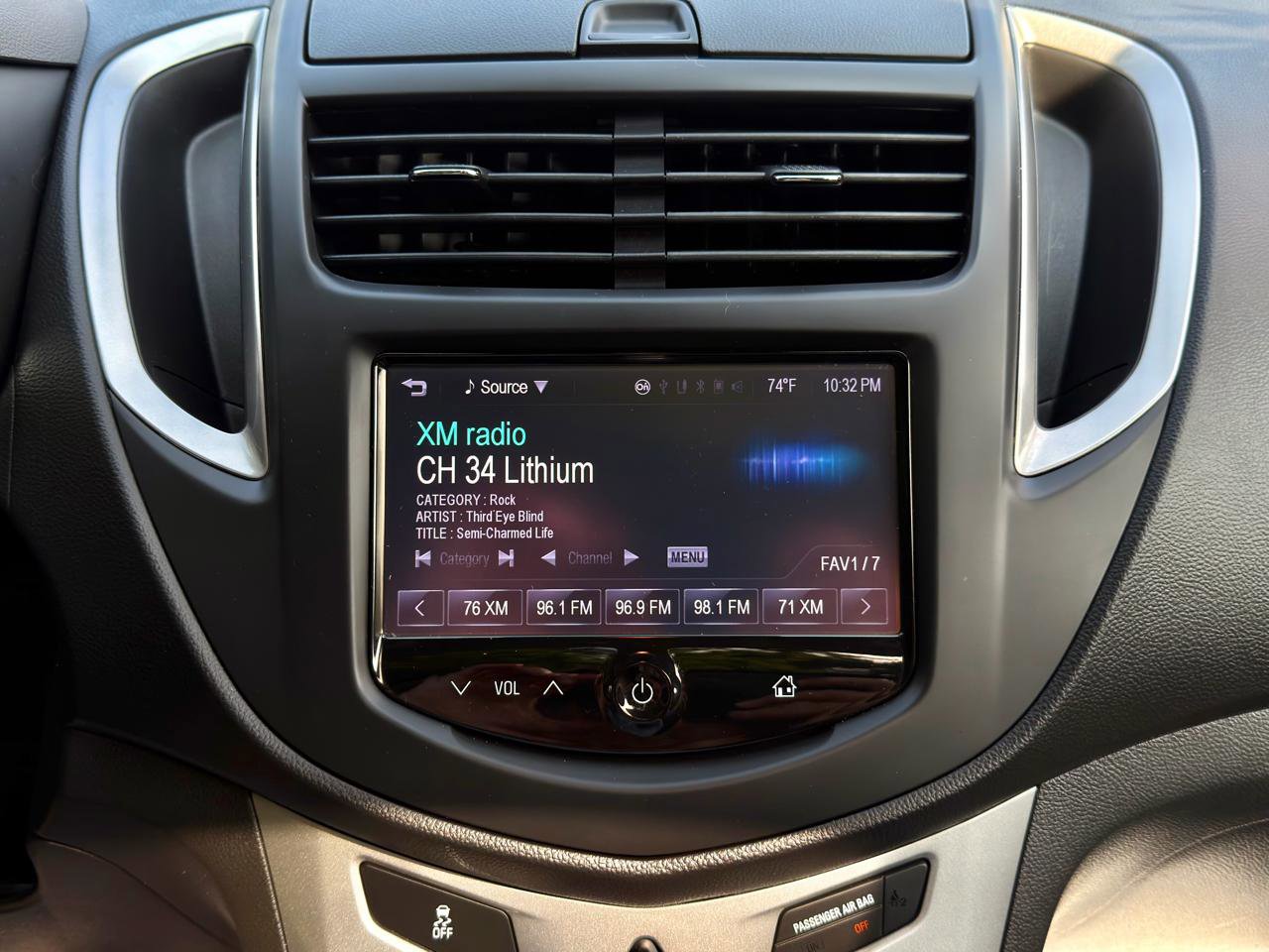 Used 2016 Chevrolet Trax LT w/ LT Sun and Sound Package AWD/4WD image 12