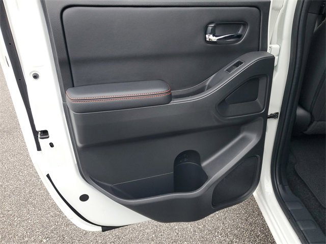 Used 2025 Nissan Frontier Pro-X image 30