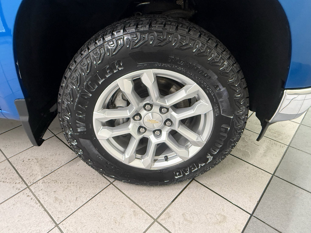 Certified 2023 Chevrolet Silverado 1500 LT AWD/4WD image 14