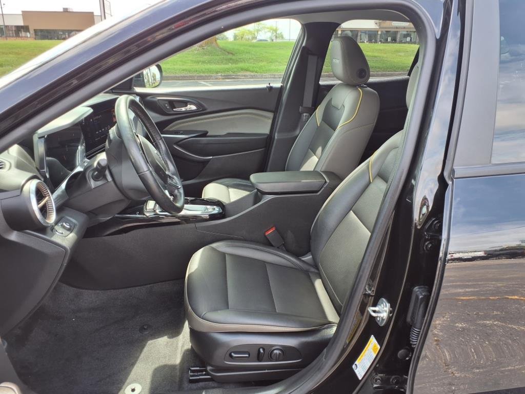 Certified 2025 Chevrolet Trax ACTIV w/ Sunroof Package image 26