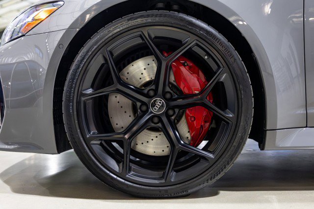 Used 2025 Audi RS 6 performance w/ Black Optic Package image 34