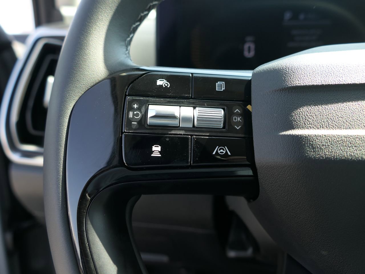 New 2026 Kia Sorento X-Line EX image 14