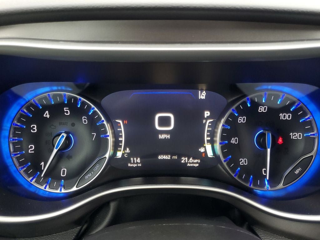 Used 2024 Chrysler Pacifica Touring-L FWD image 17