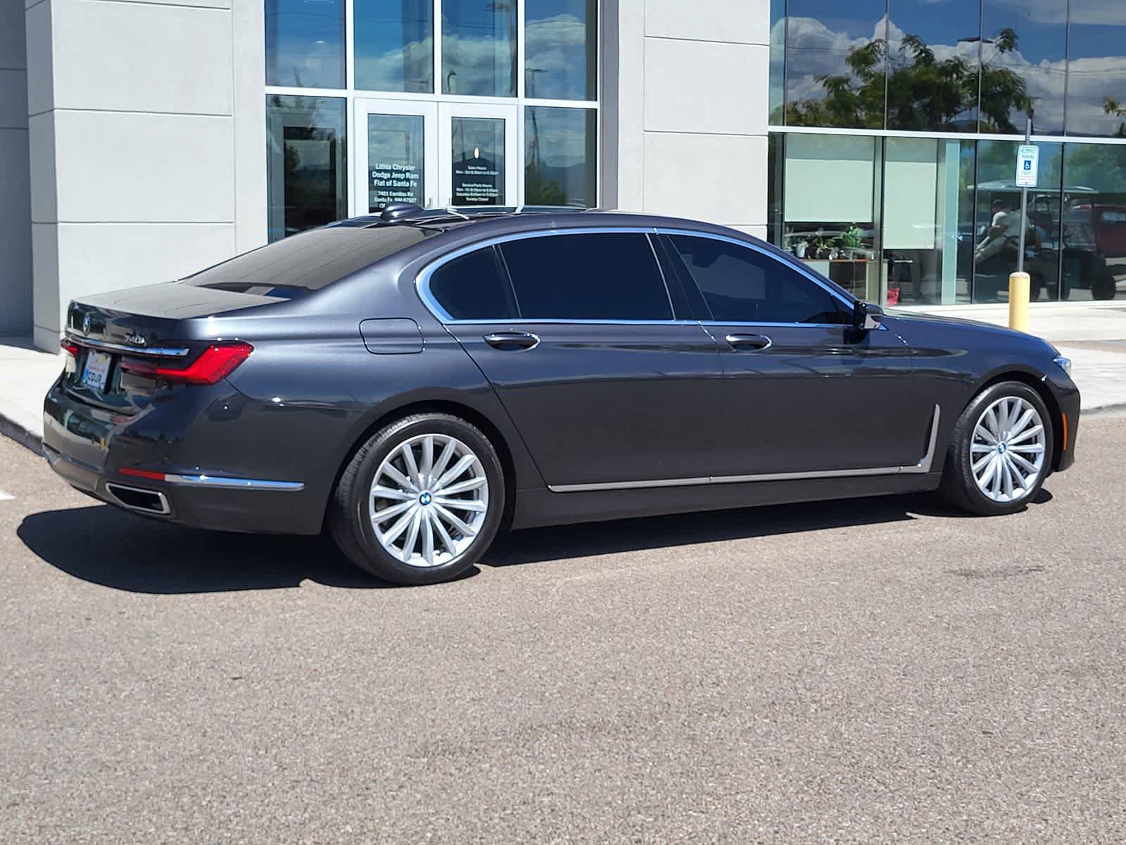 Used 2022 BMW 740i RWD image 5
