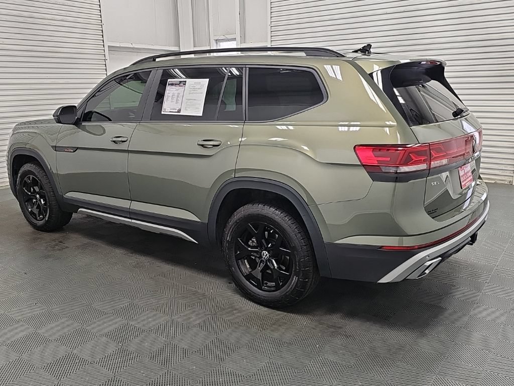Used 2024 Volkswagen Atlas Peak Edition SEL AWD/4WD image 6