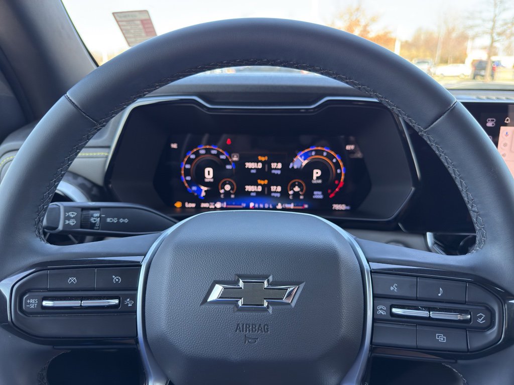 Used 2024 Chevrolet Colorado ZR2 w/ Technology Package image 22