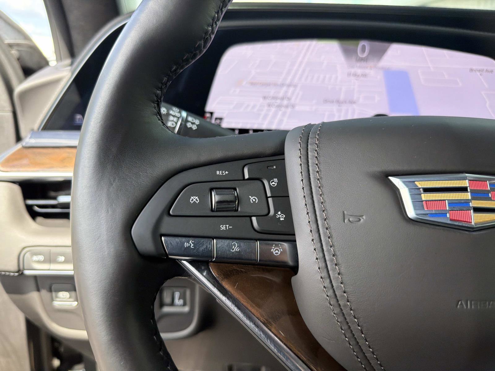 Used 2024 Cadillac Escalade Sport Platinum w/ Heavy-Duty Trailer Package AWD/4WD image 29