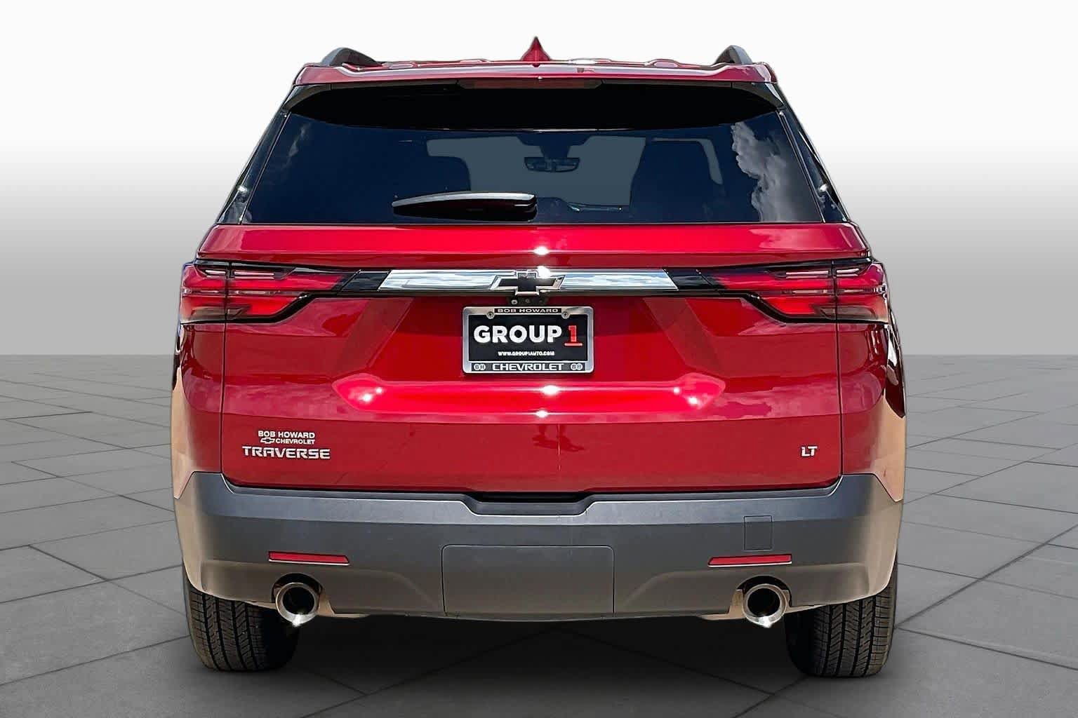 Used 2023 Chevrolet Traverse LT FWD image 4