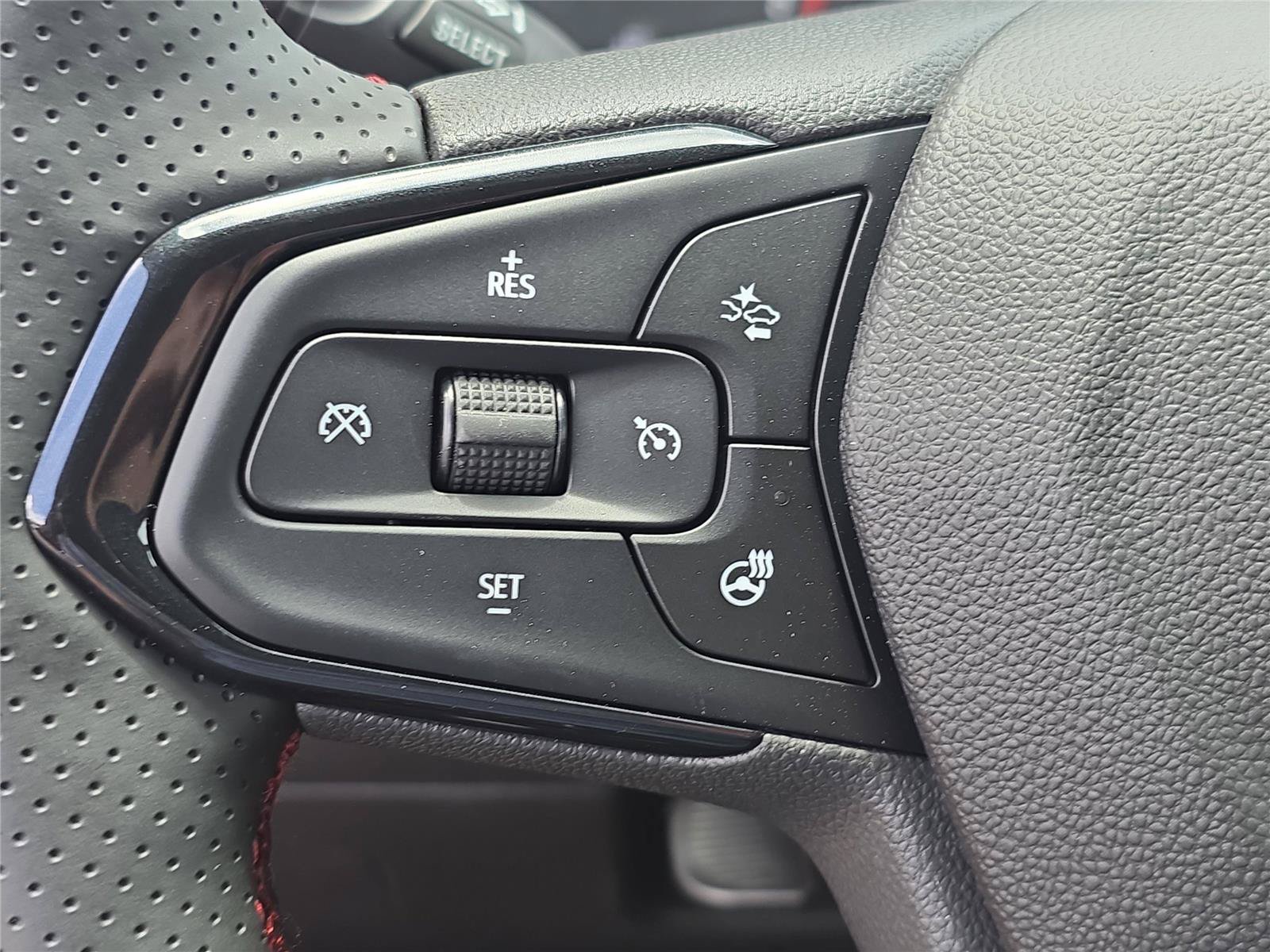 New 2026 Chevrolet Trax RS w/ Sunroof Package FWD image 18