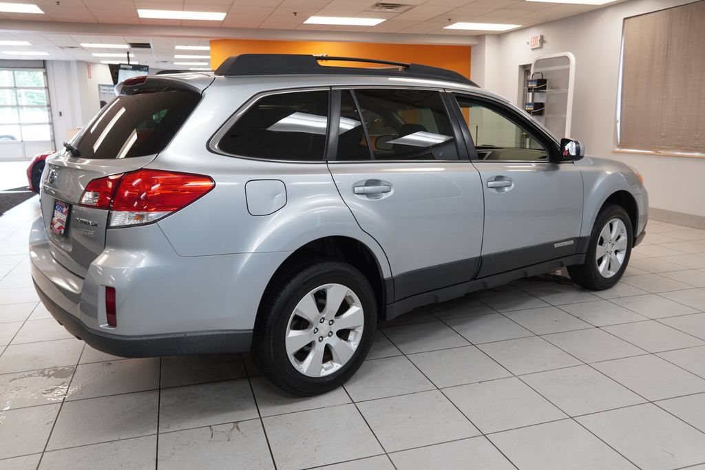 Used 2012 Subaru Outback 2.5i Premium w/ All-Weather Pkg AWD/4WD image 12