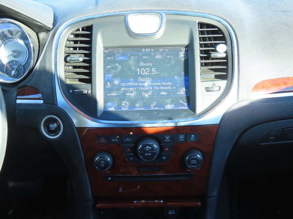 Used 2014 Chrysler 300 image 8