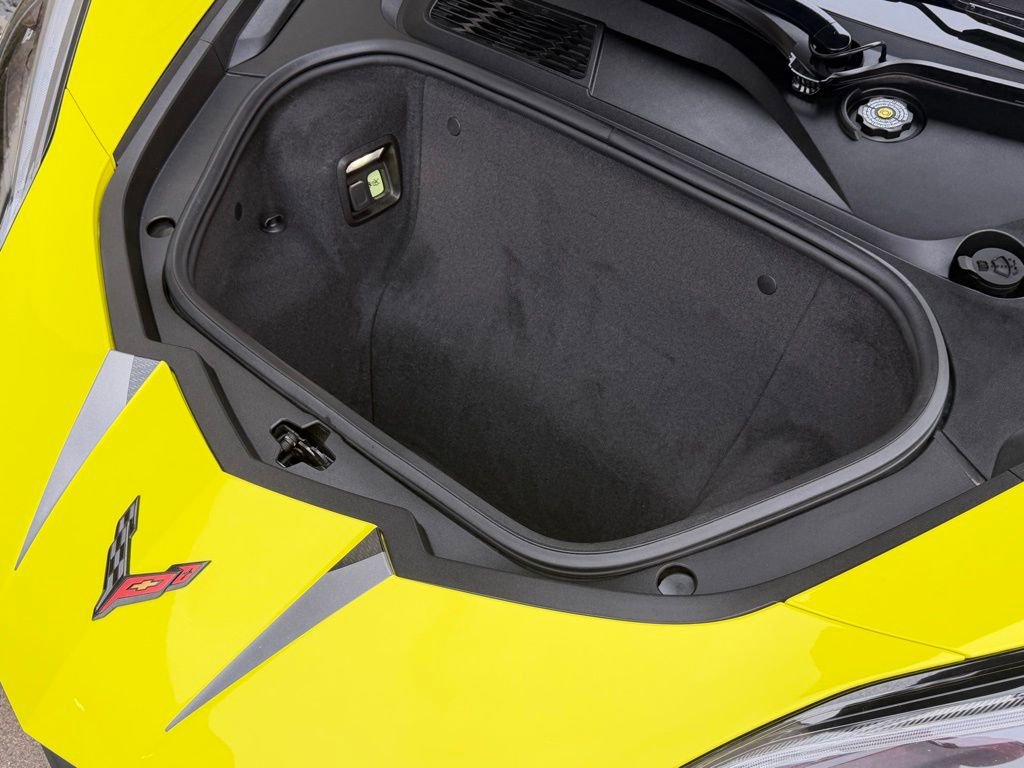 Used 2021 Chevrolet Corvette Stingray Preferred Cpe w/ Z51 Performance Package image 7