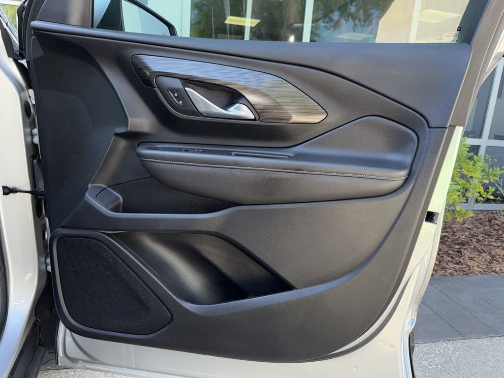 Used 2022 GMC Terrain SLT w/ Tech Package image 20