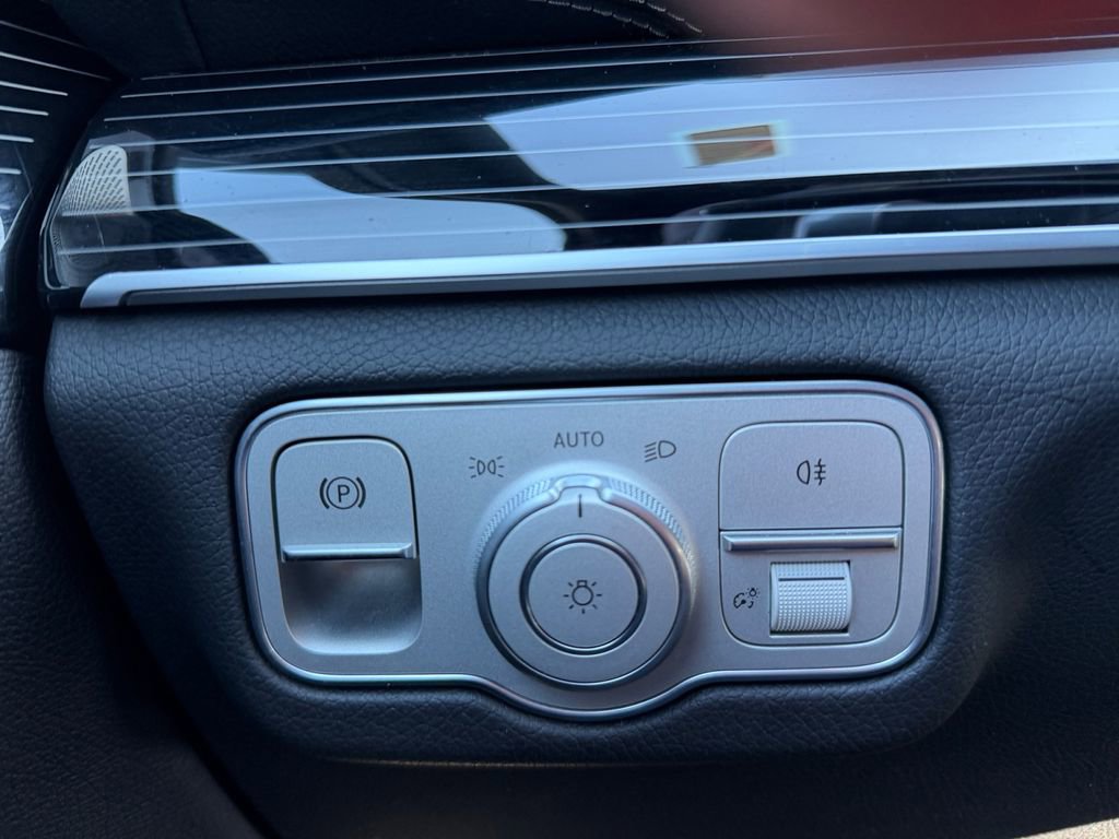 Used 2024 Mercedes-Benz GLS 450 4MATIC image 19