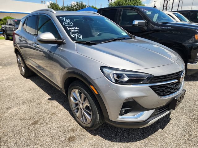 Used 2023 Buick Encore GX Essence w/ Experience Buick Package FWD image 1